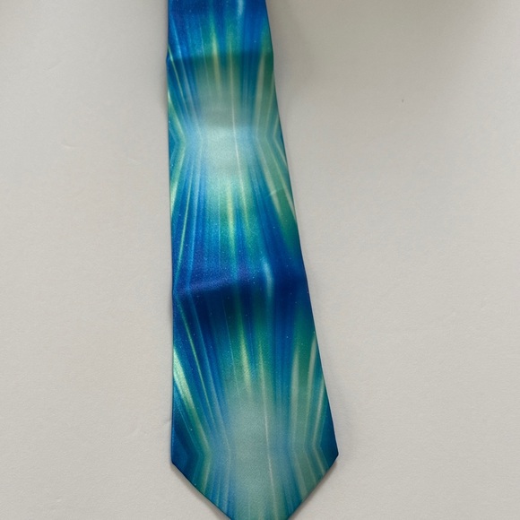 Men's Blue & Green Gradient Tie - Unbranded - Picture 3 of 3